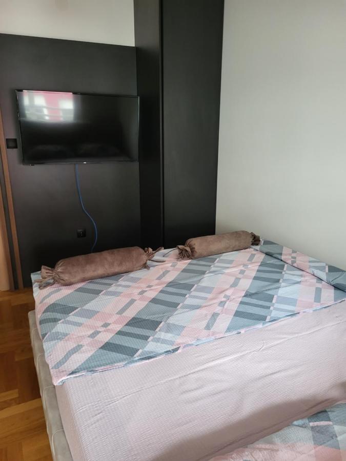 Apartamento Proximus 1 Sremska Mitrovica Exterior foto